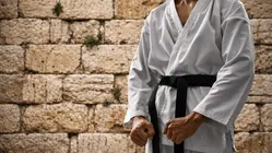 Секс, наркотики и боевые искусства: раввин в горячем кресле | Aish