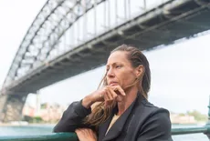 Австралийская мать рассматривает возможность судебного иска после того, как в школьном уроке без согласия родителей был преподан откровенный контент