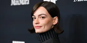 С кем встречается в реальной жизни звезда «Элла Маккей» Эмма Макки?