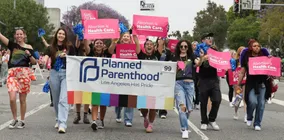 Калифорния приняла закон о финансировании в размере 90 миллионов долларов для Planned Parenthood