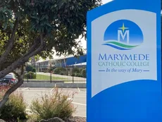 Сотрудник католической школы задержан на территории школы по подозрению в сексуальном насилии над ребенком